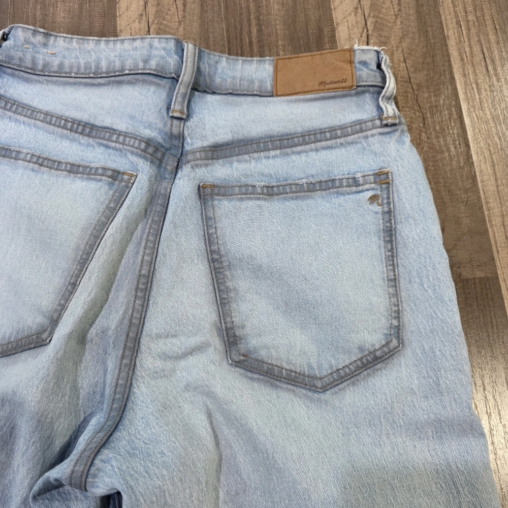 Madewell The Curvey Perfect Vintage Wide Leg Unique Chic Denim Blue Jeans. 26T